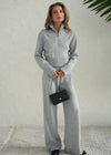Костюм з кардигану та штанів