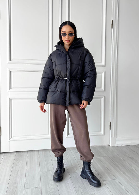 Зимова куртка з кулискою на талії