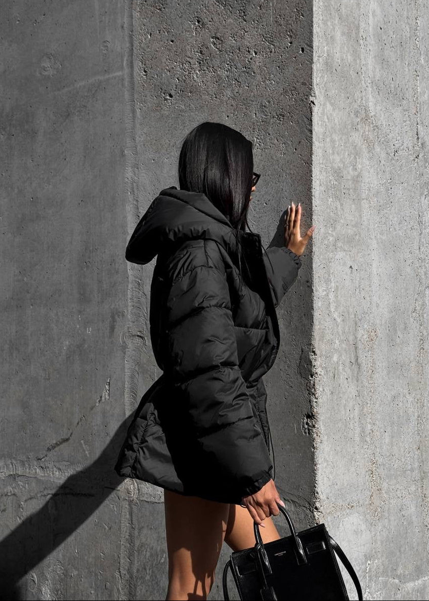 Зимова куртка з кулискою на талії