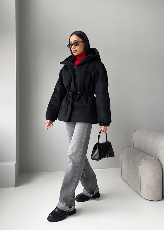 Зимова куртка з кулискою на талії