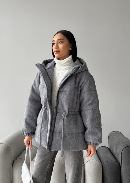 Зимова куртка з кулискою на талії