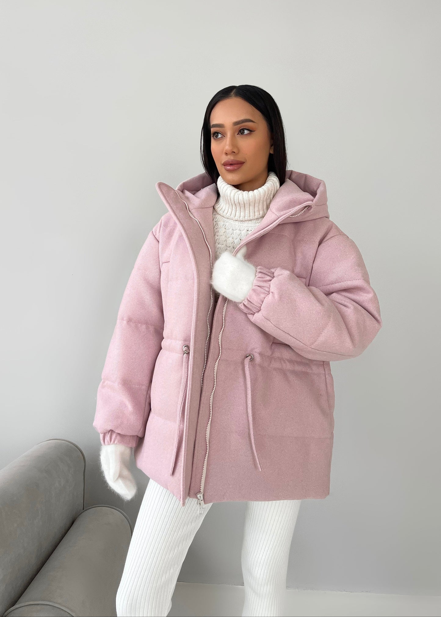 Зимова куртка з кулискою на талії