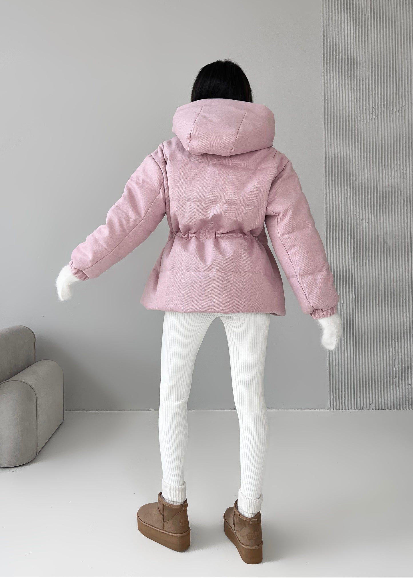 Зимова куртка з кулискою на талії