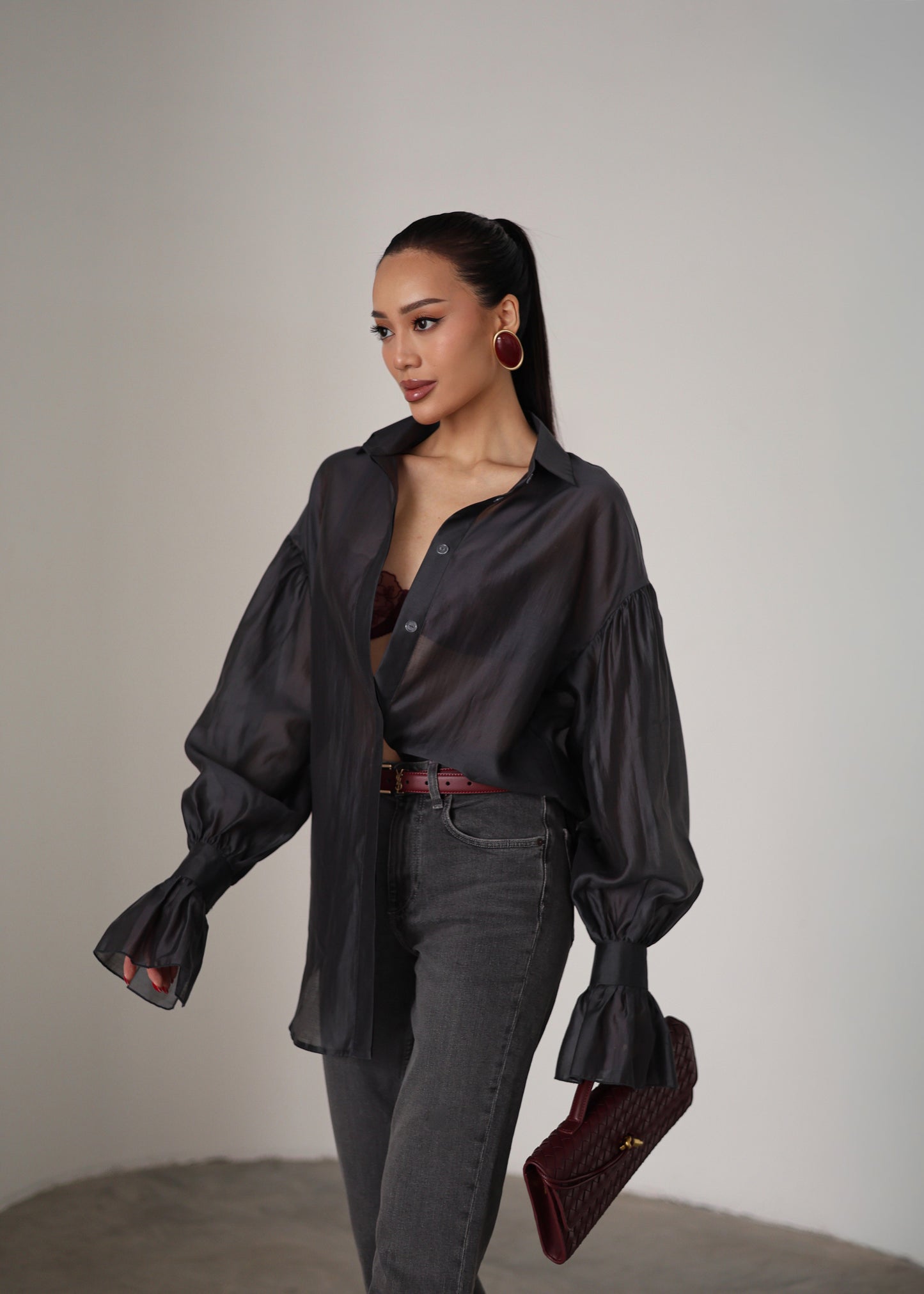 Напівпрозора сорочка сіра