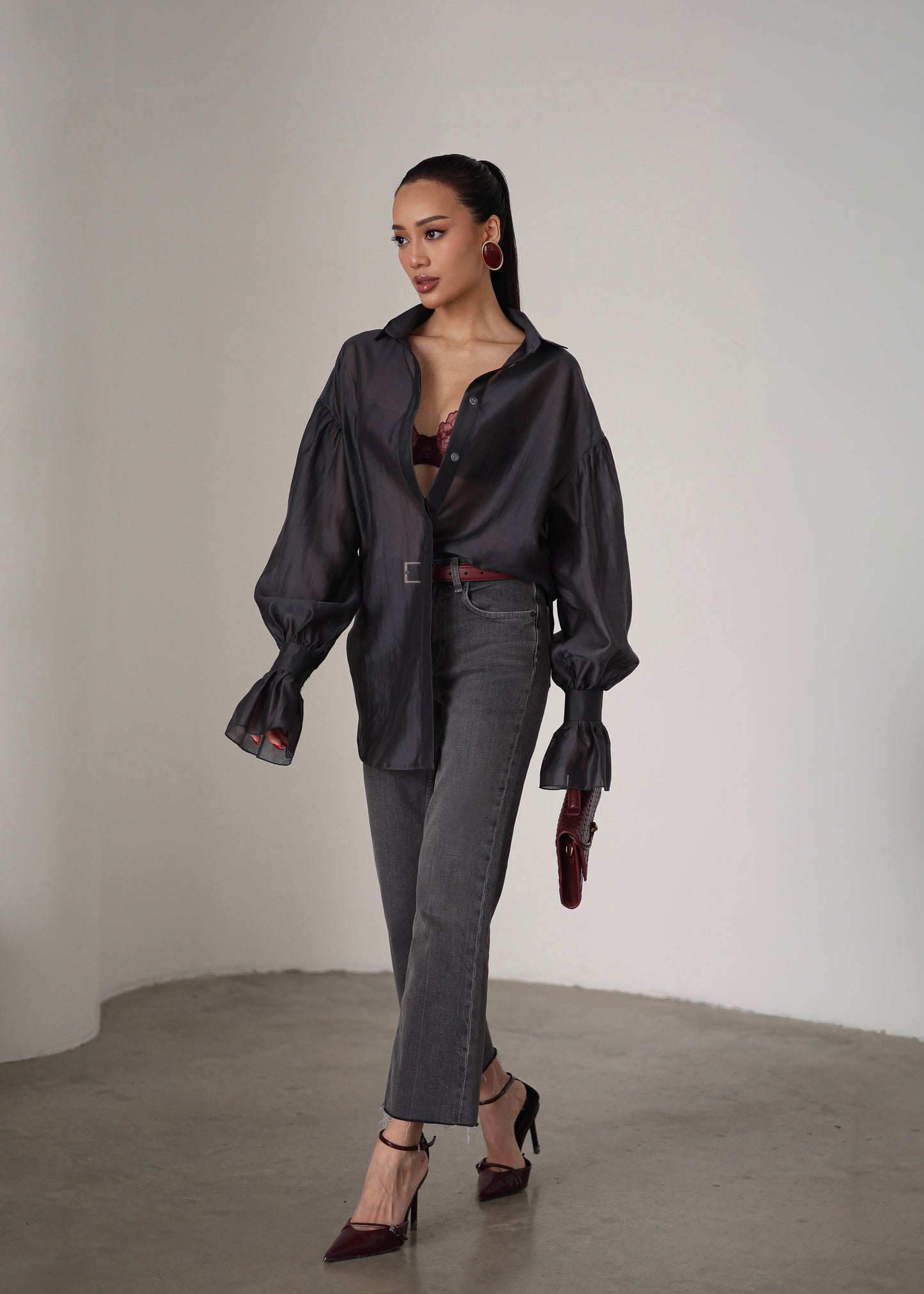 Напівпрозора сорочка сіра