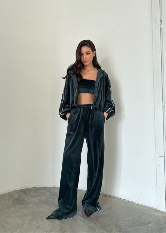 Костюм з трьох елементів