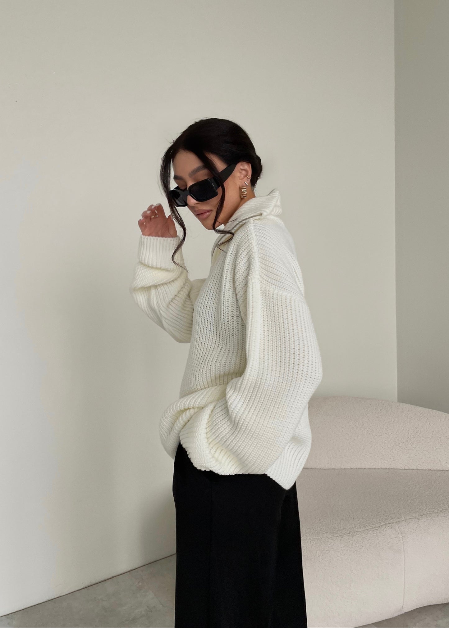 Об'ємний светр з блискавкою