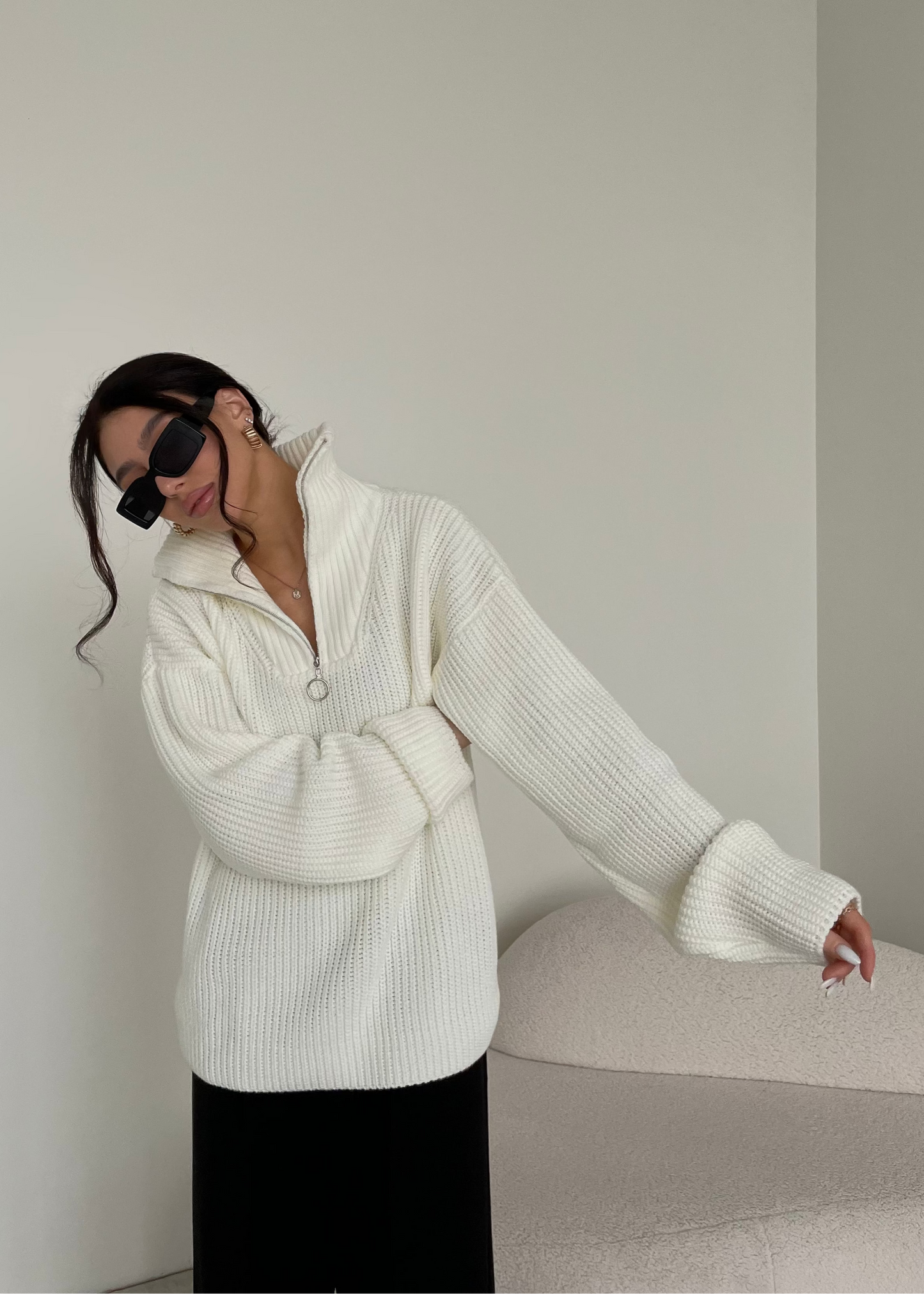 Об'ємний светр з блискавкою