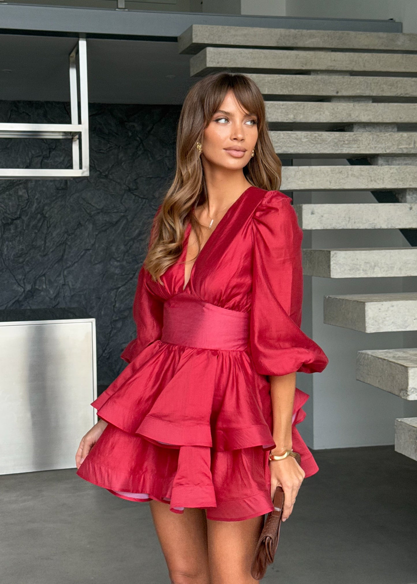 Сукня з об'ємною спідницею