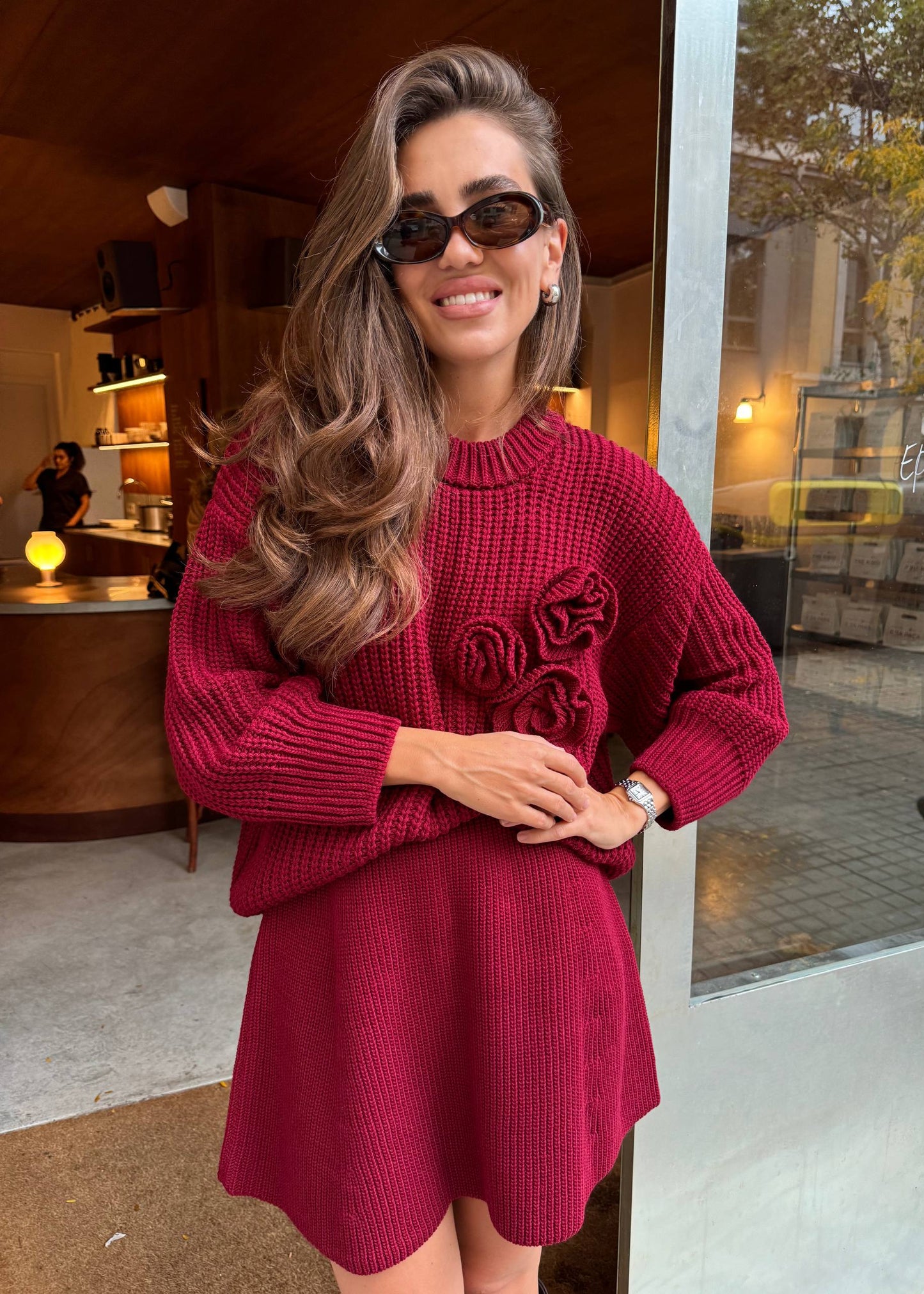 В'язаний сет з акцентними квітами