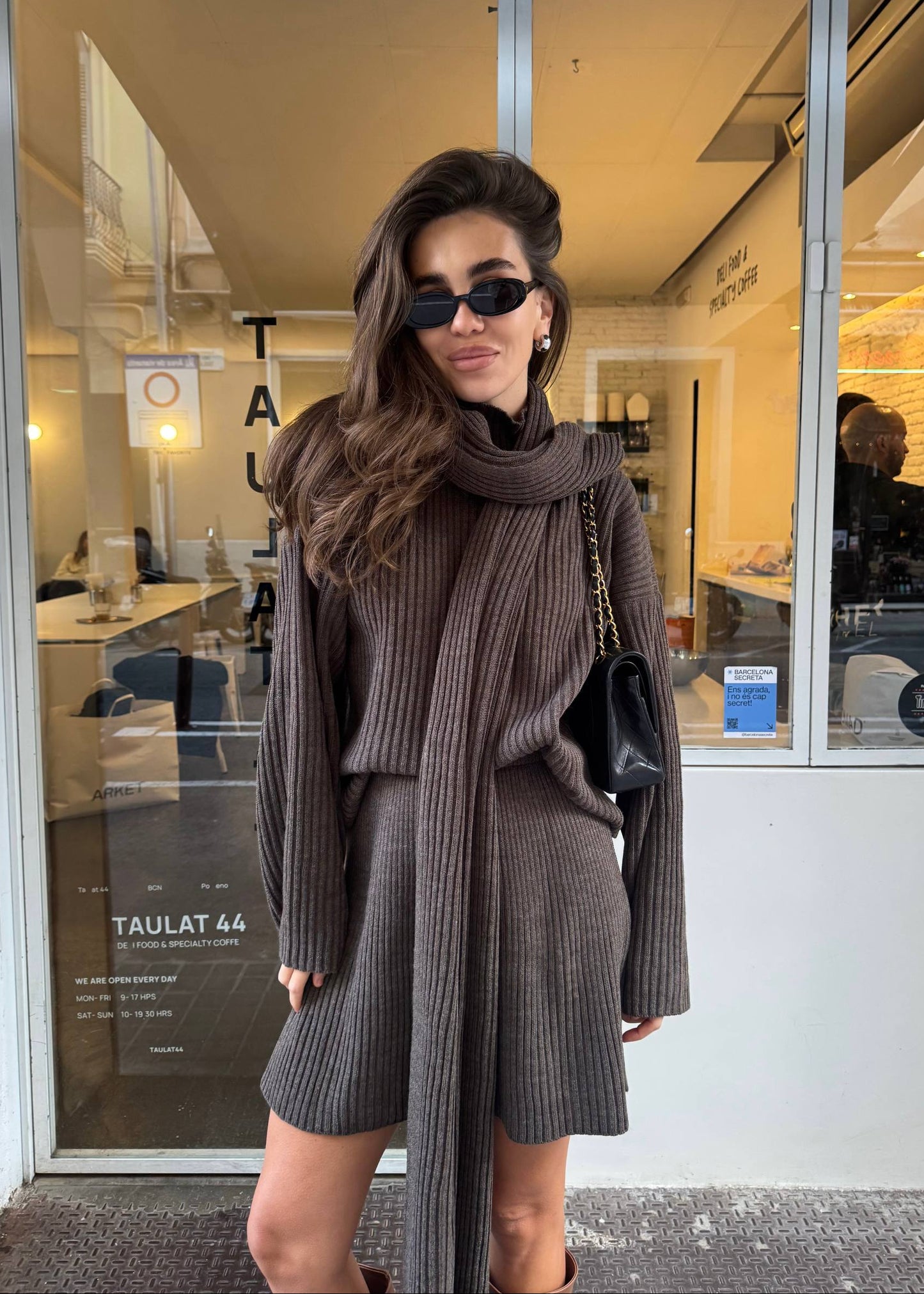 В'язаний сет зі спідницею