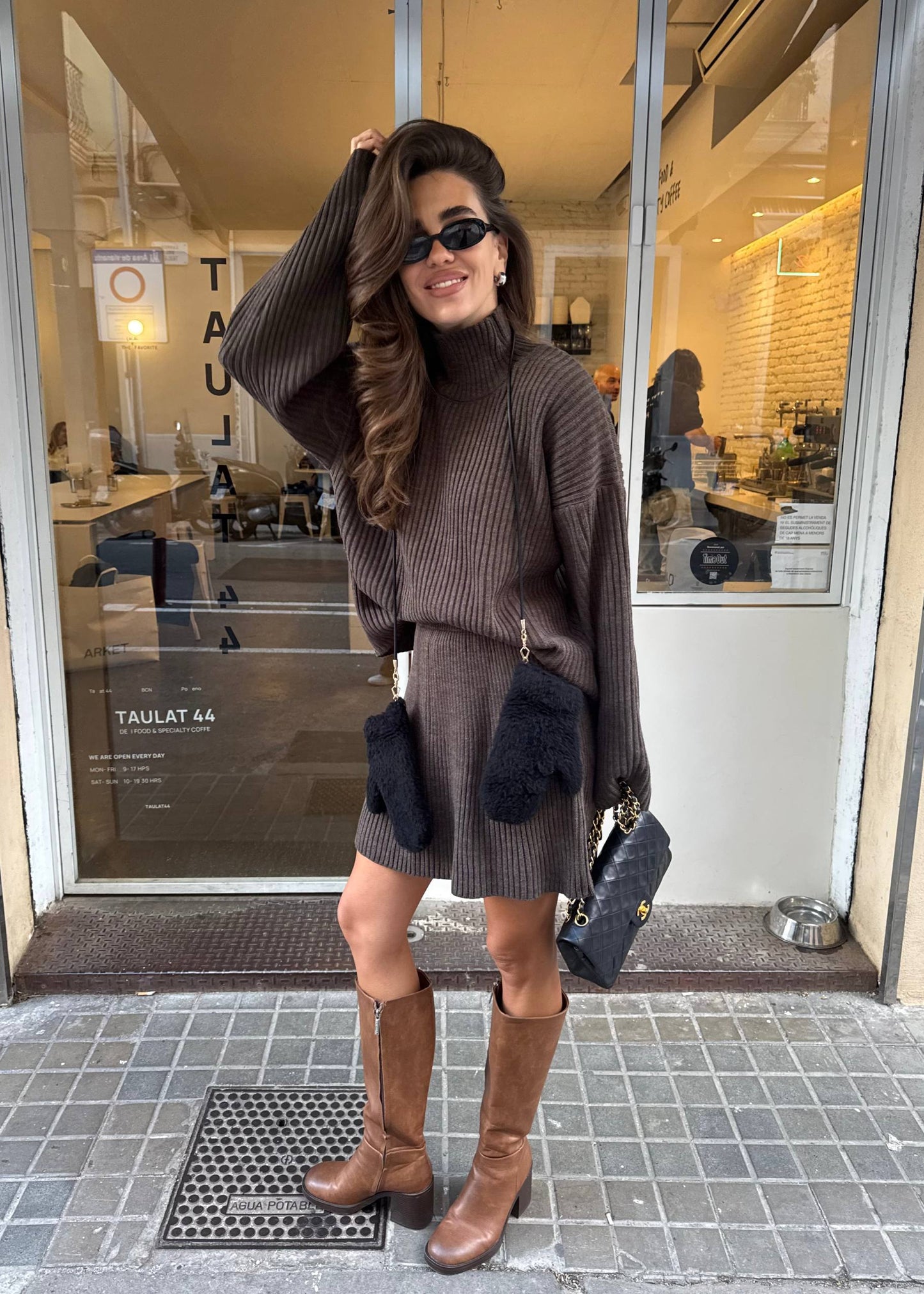 В'язаний сет зі спідницею