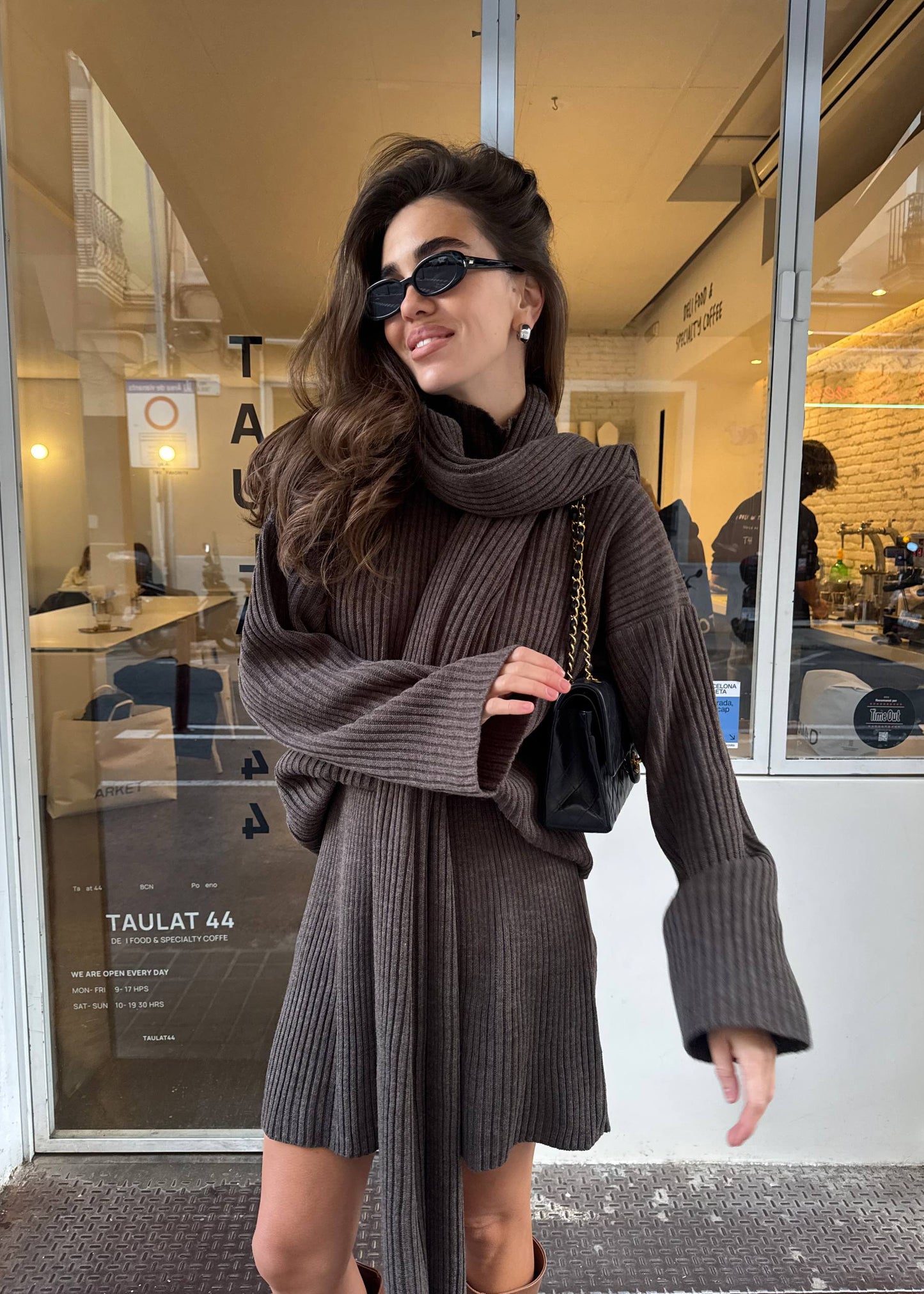 В'язаний сет зі спідницею