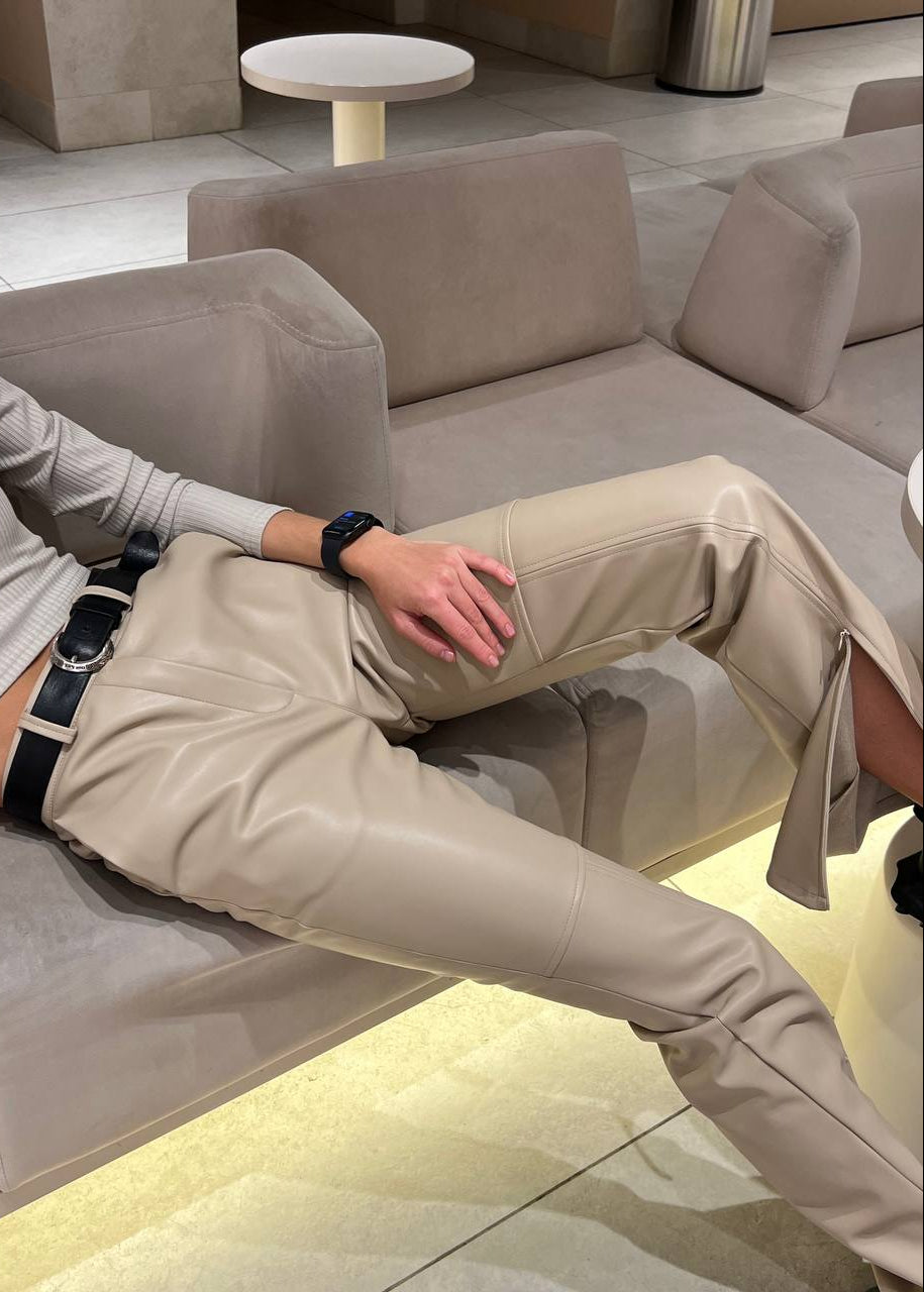 Штани з екошкіри