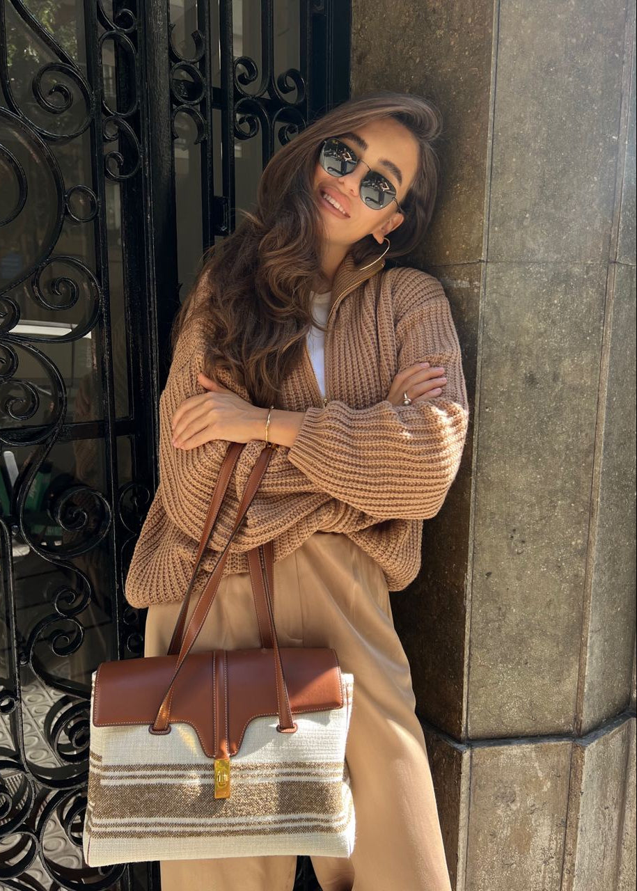 Светр з блискавкою