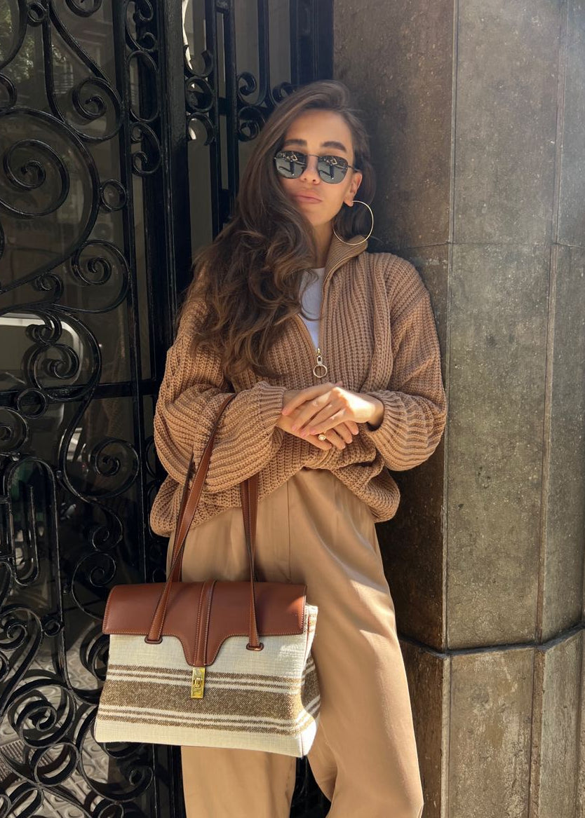 Светр з блискавкою