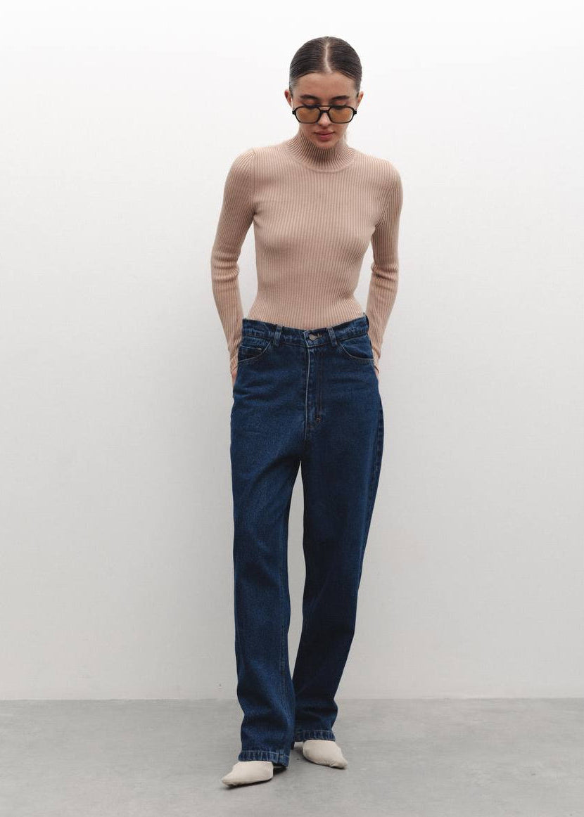 Джинси в синьому кольорі