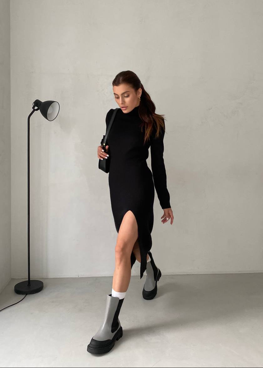 Сукня міді з акцентним розрізом